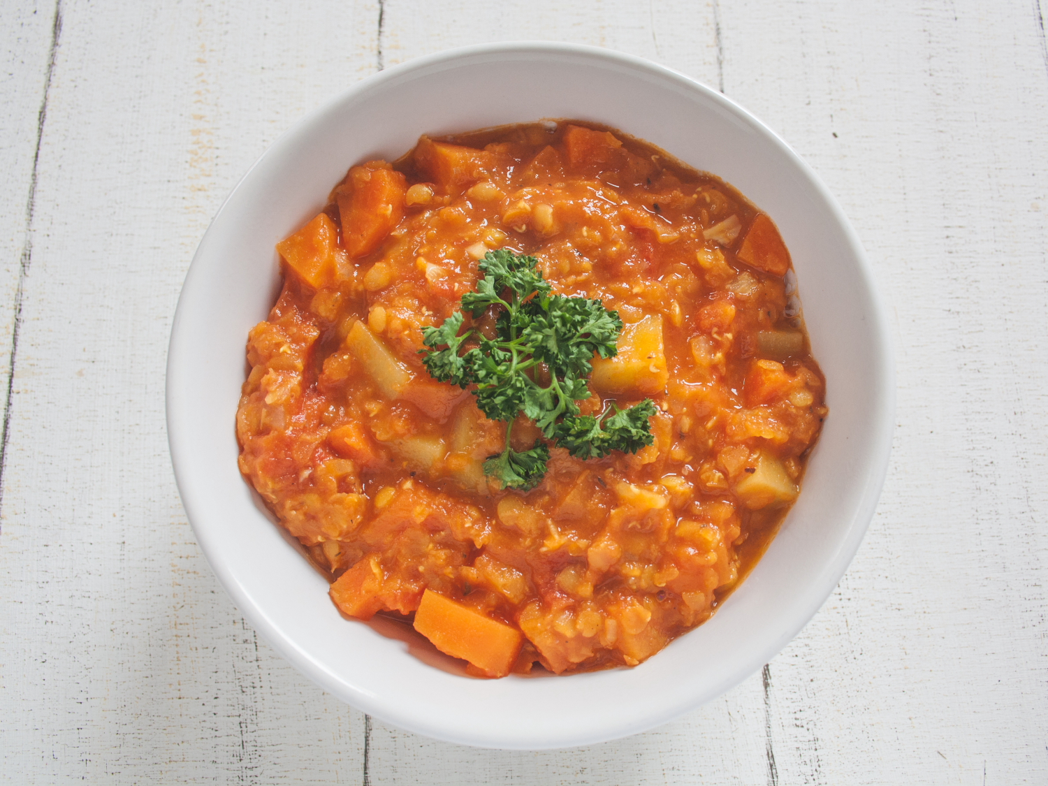 ErbsenBouillonSuppe und Kaisergemüse auf MöhrenPüree mit Kartoffelröstis