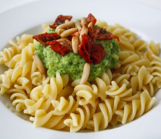 Nudeln mit Zucchini-Creme - The Vegetarian Diaries