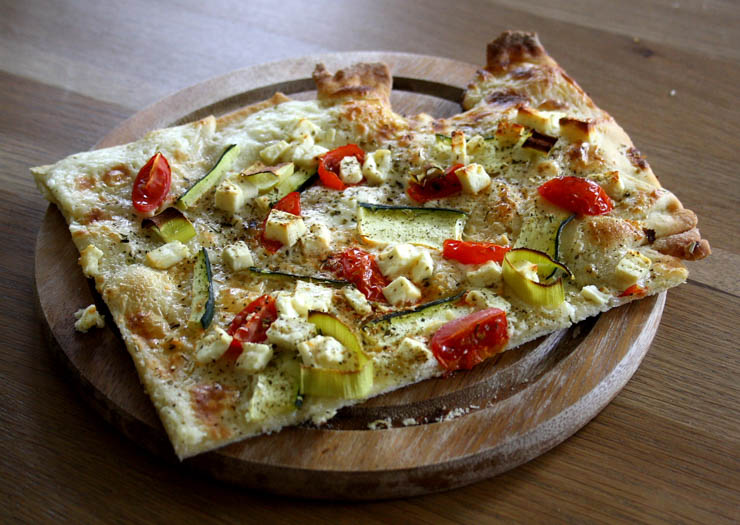 Vegetarischer Flammkuchen Mit Feta