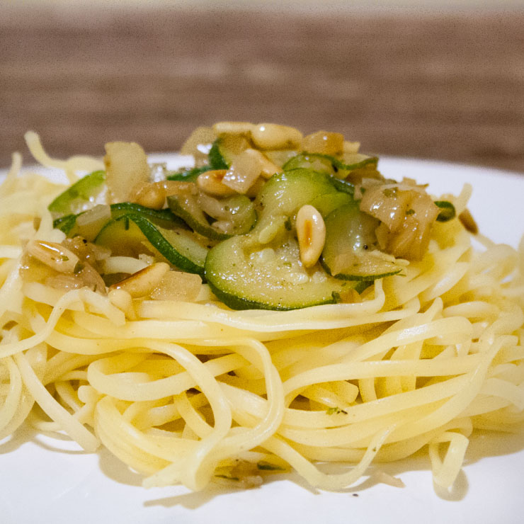Spaghetti mit Balsamico-Zucchini - The Vegetarian Diaries