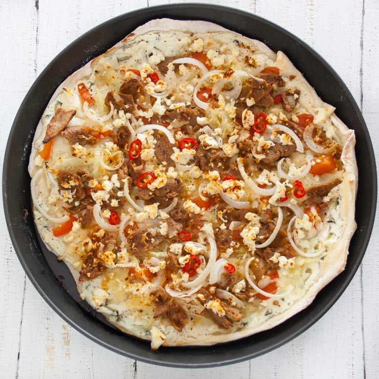 vegetarische Döner-Pizza mit Krautsalat und Feta - The Vegetarian Diaries