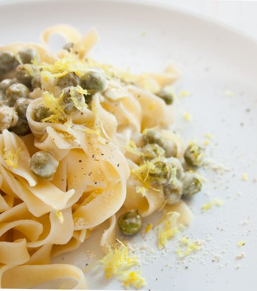 zitronige Erbsen-Pasta mit Knoblauch - The Vegetarian Diaries