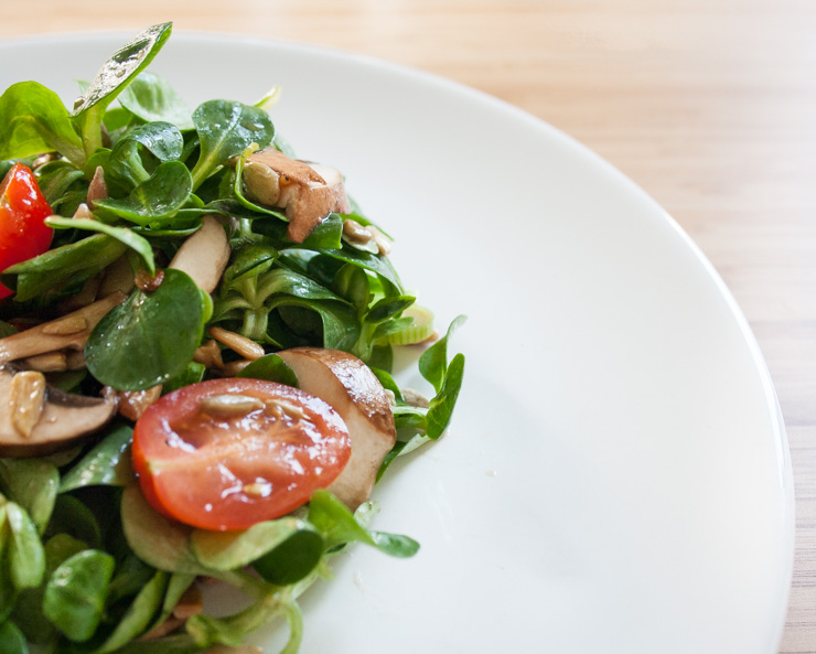 schneller Feldsalat mit Champignons - The Vegetarian Diaries