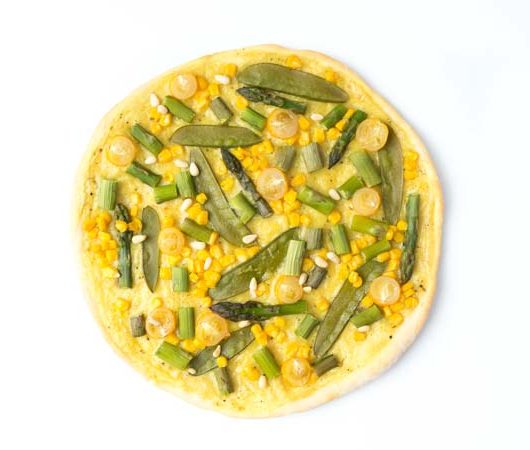 vegane Frühlingspizza mit Spargel und Sauce Hollandaise - The Vegetarian Diaries
