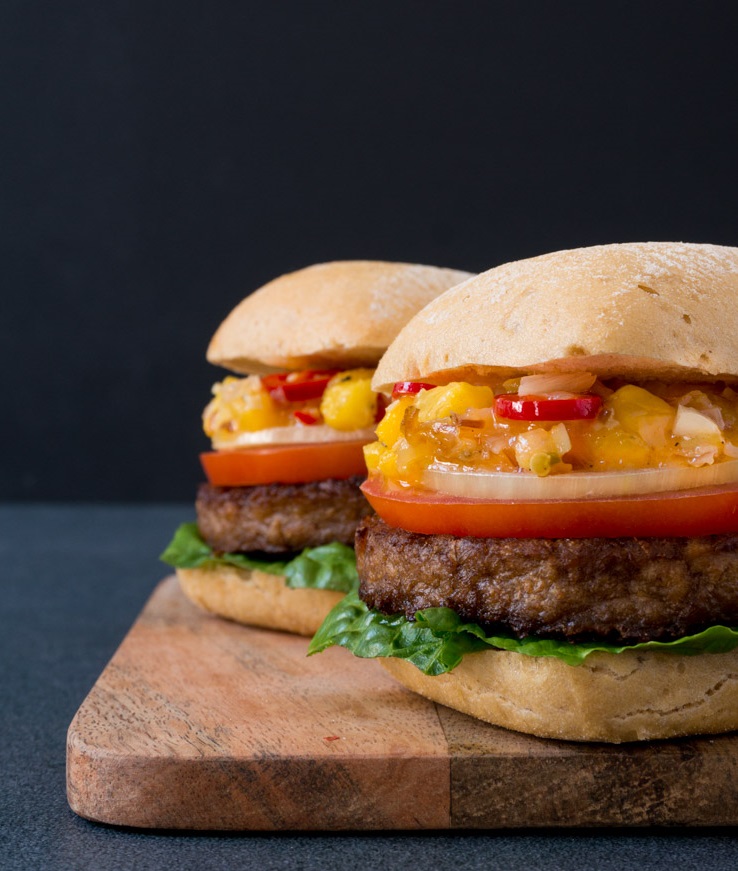 Burger mit glutenfreien EDEKA Brötchen - The Vegetarian Diaries