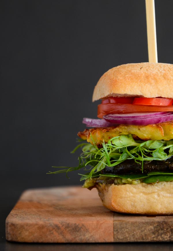 veganer PortobelloBurger mit Kartoffelrösti The Vegetarian Diaries
