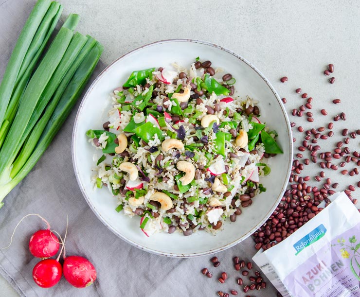 Reissalat mit Azukibohnen