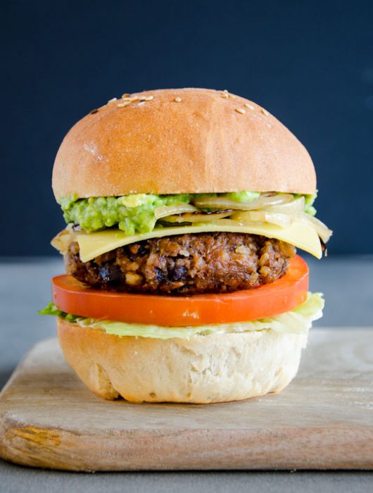 veganer Walnuss-Bohnen Burger - The Vegetarian Diaries